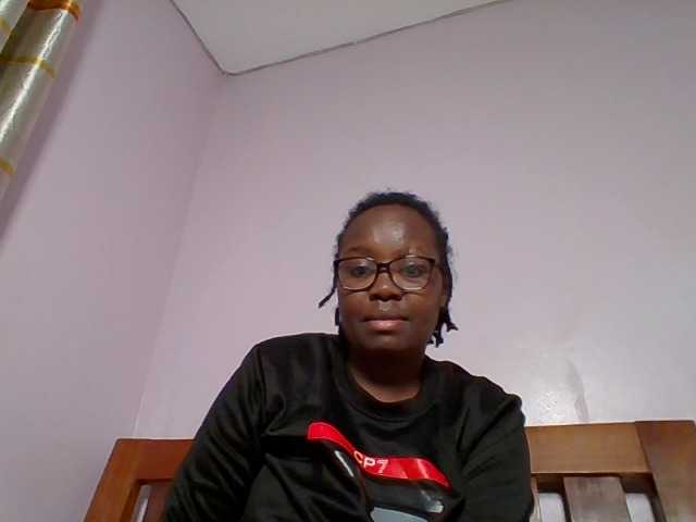 Sweetariah1 live cam on BongaCams
