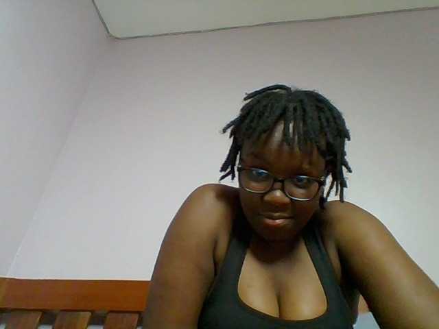Sweetariah1 live cam on BongaCams