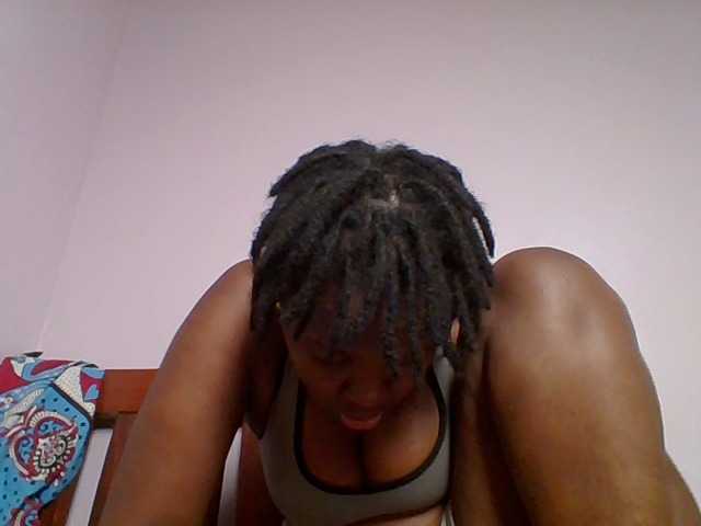 Sweetariah1 live cam on BongaCams