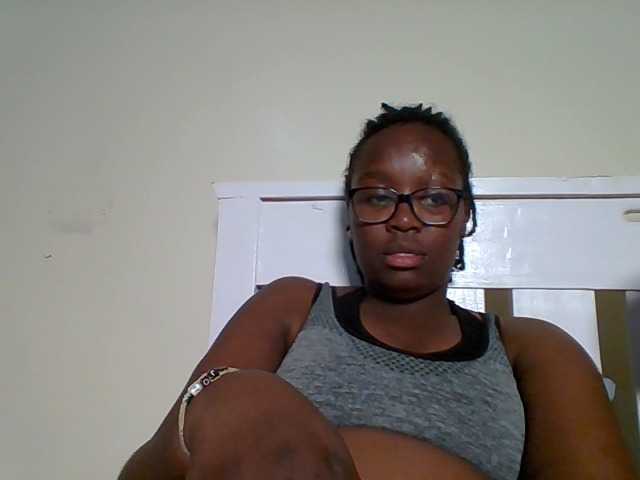 Sweetariah1 live cam on BongaCams