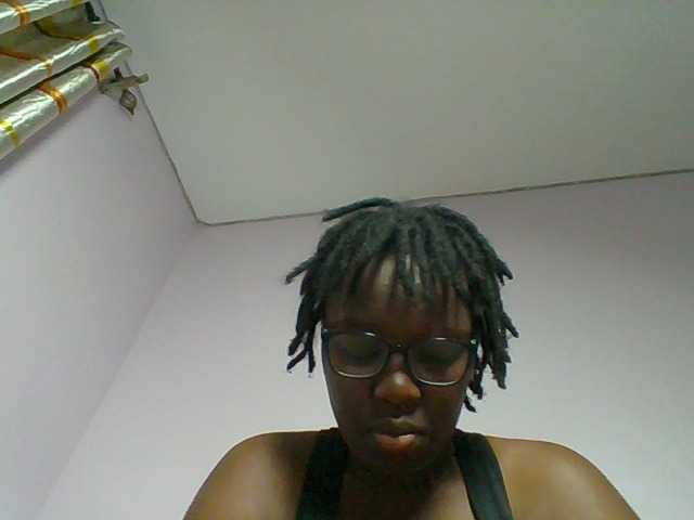 Sweetariah1 live cam on BongaCams