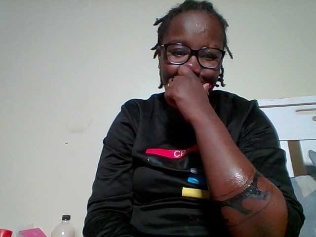Sweetariah1 live cam on BongaCams
