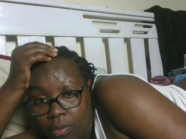 Sweetariah1 live cam on BongaCams