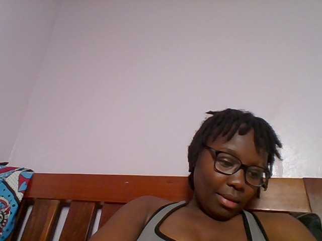 Sweetariah1 live cam on BongaCams
