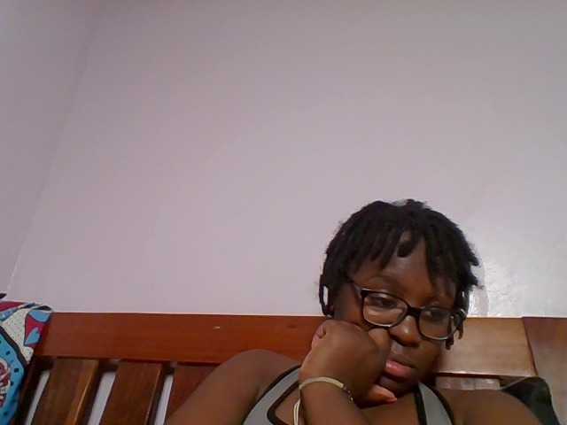 Sweetariah1 live cam on BongaCams