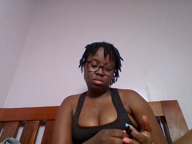 Sweetariah1 live cam on BongaCams