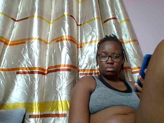 Sweetariah1 webcam
