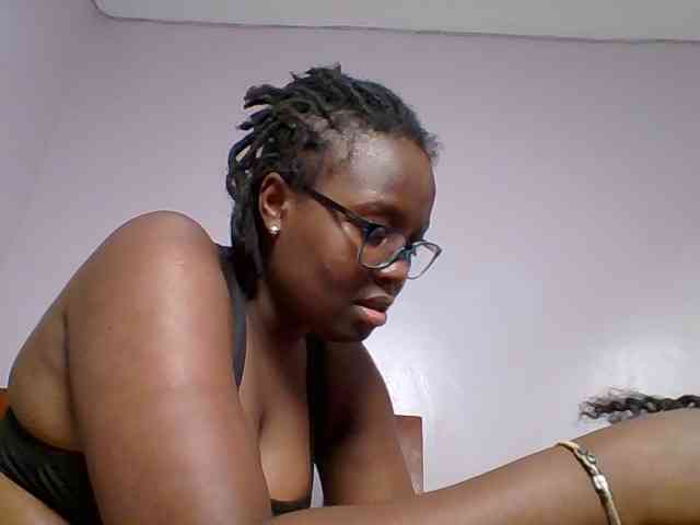 Sweetariah1 webcam