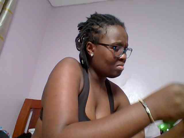 Model: Sweetariah1