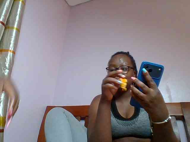 Sweetariah1 webcam