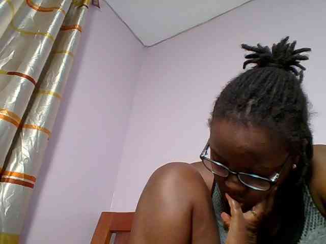 Sweetariah1 webcam