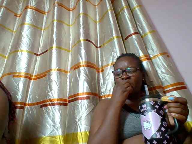 Sweetariah1 webcam