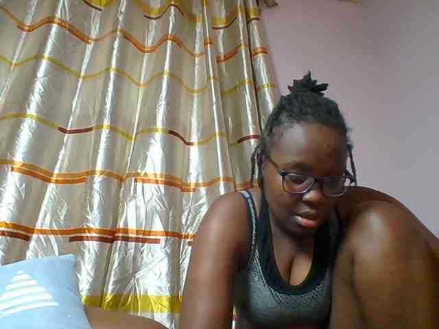 Sweetariah1 webcam