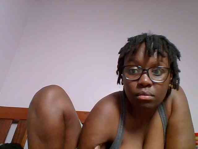 Sweetariah1 webcam