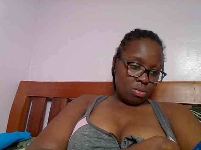 Sweetariah1 webcam