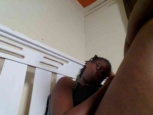 Sweetariah1 webcam