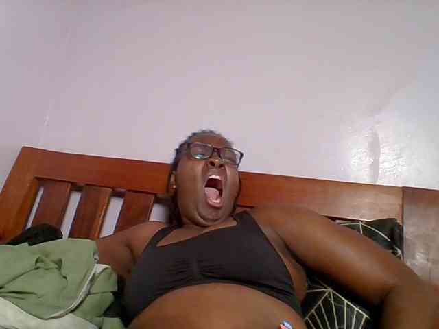 Sweetariah1 webcam