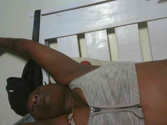 Sweetariah1 webcam