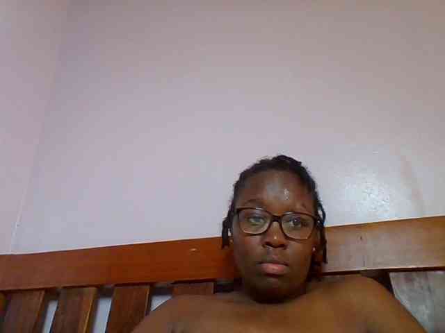 Sweetariah1 webcam