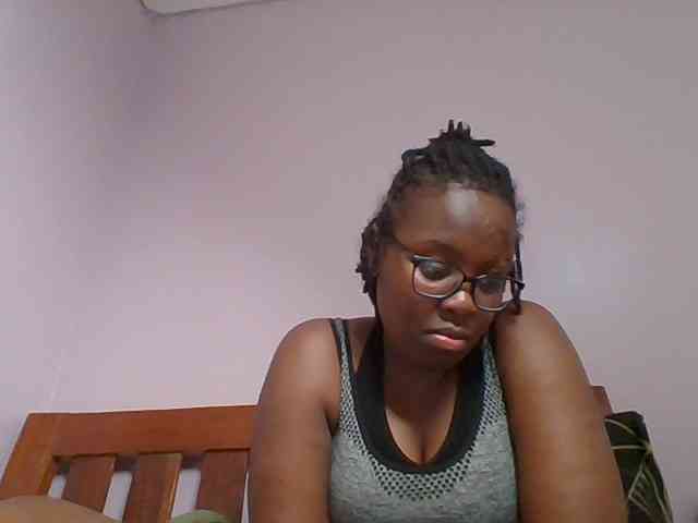 Sweetariah1 webcam