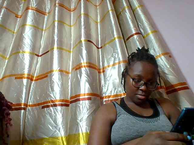 Sweetariah1 webcam