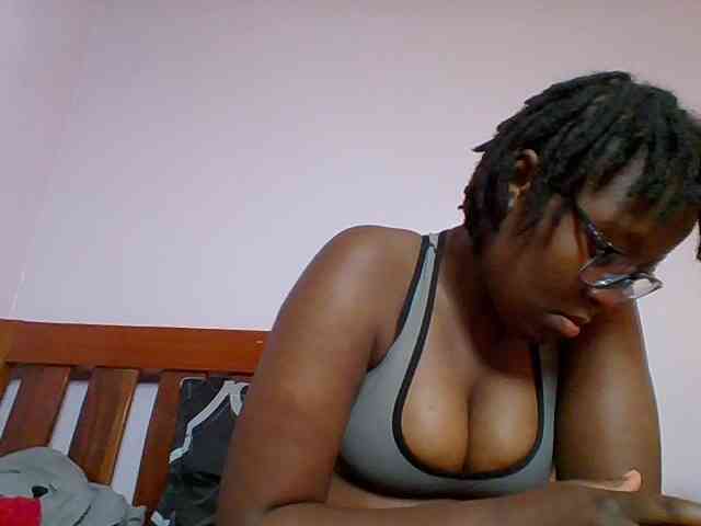 Sweetariah1 webcam