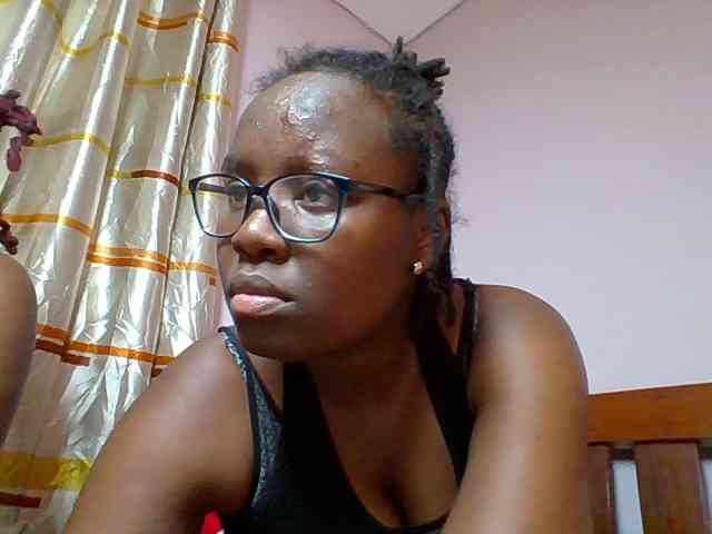 Sweetariah1 webcam