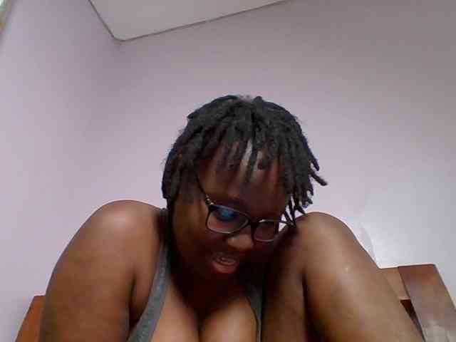 Sweetariah1 webcam