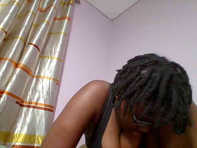 Sweetariah1 webcam