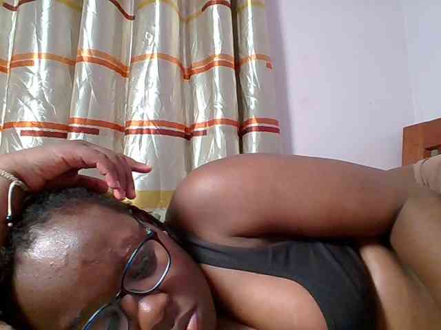 Sweetariah1 webcam