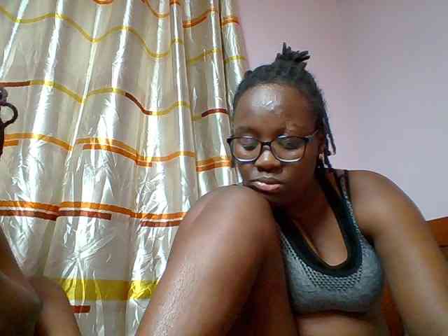 Sweetariah1 webcam