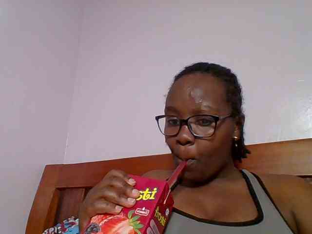 Sweetariah1 webcam