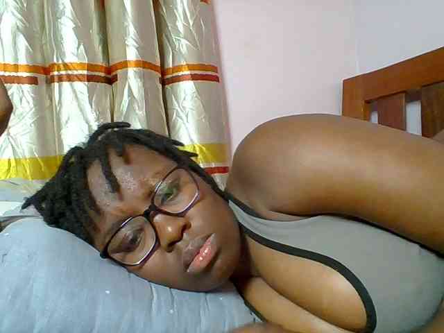 Sweetariah1 webcam