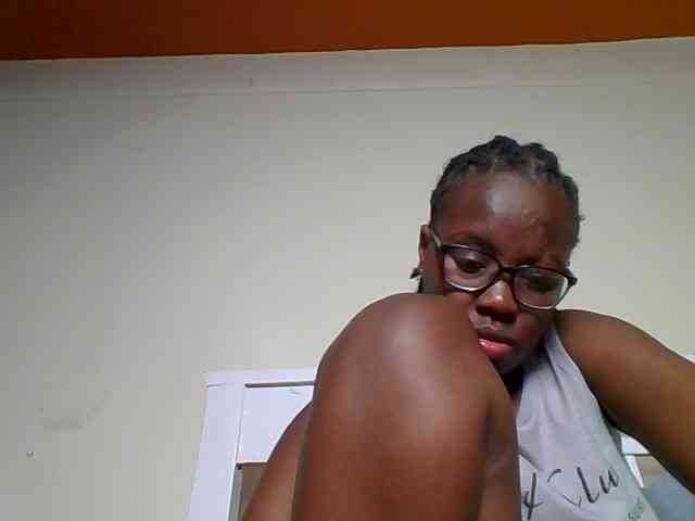 Sweetariah1 Live Webcam on BongaCams