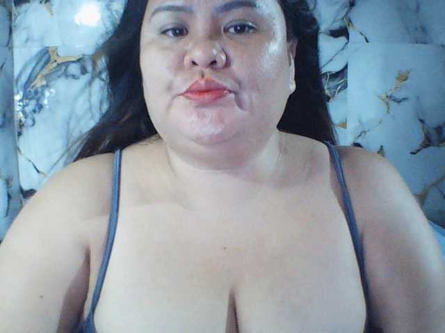 Jecel — live female cam