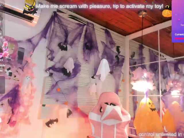 Nami-Molly live cam on BongaCams