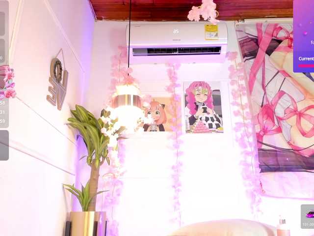 Nami-Molly live cam on BongaCams