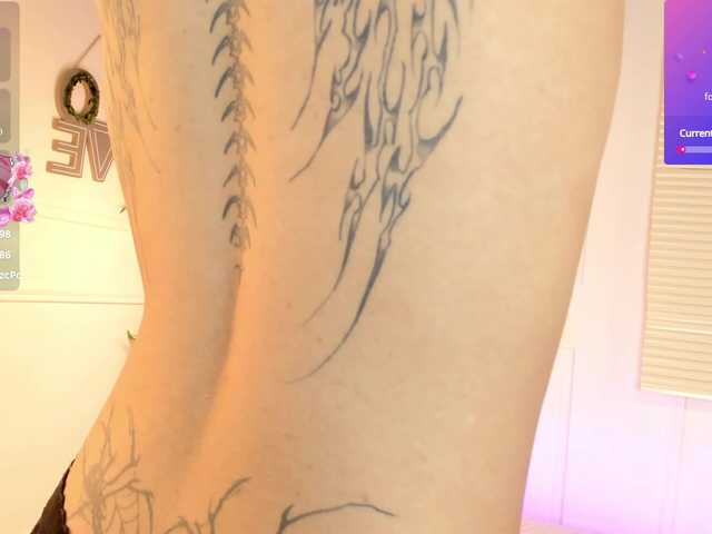 Nami-Molly live cam on BongaCams