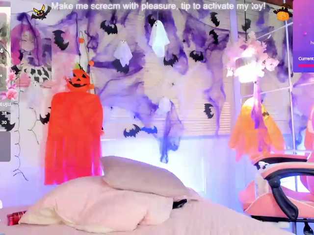 Nami-Molly live cam on BongaCams