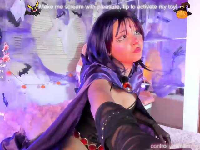 Nami-Molly live cam on BongaCams