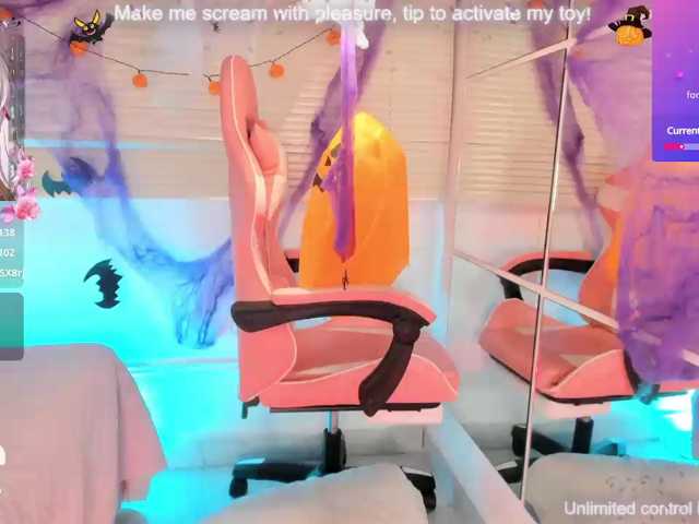 Nami-Molly live cam on BongaCams