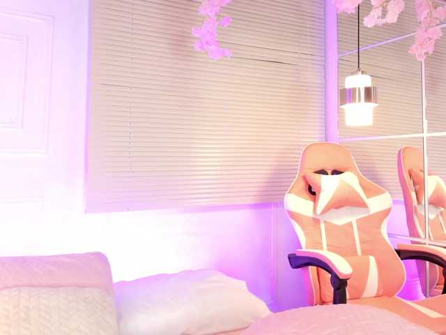 Nami-Molly live cam on BongaCams
