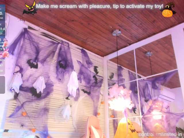 Nami-Molly live cam on BongaCams