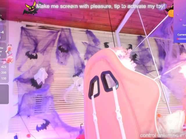 Nami-Molly live cam on BongaCams