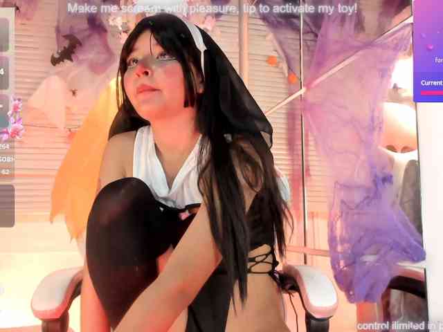 Model: Nami-Molly