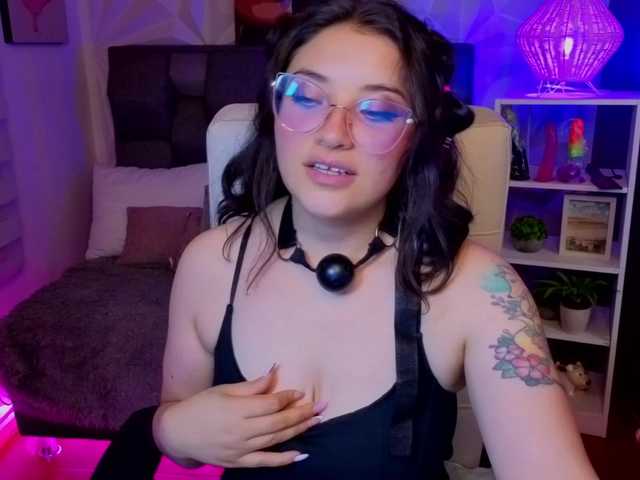 phoenixx777 live webcam show