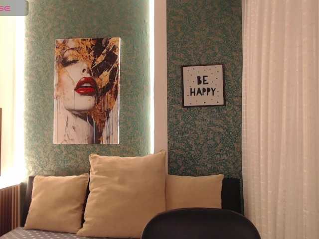 Miidnightt-Dessire live cam on BongaCams