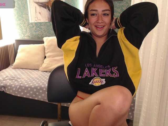 Miidnightt-Dessire live cam on BongaCams