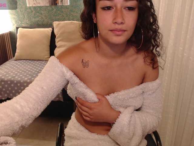 Miidnightt-Dessire live cam on BongaCams