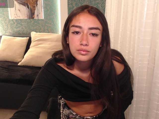 Miidnightt-Dessire live cam on BongaCams